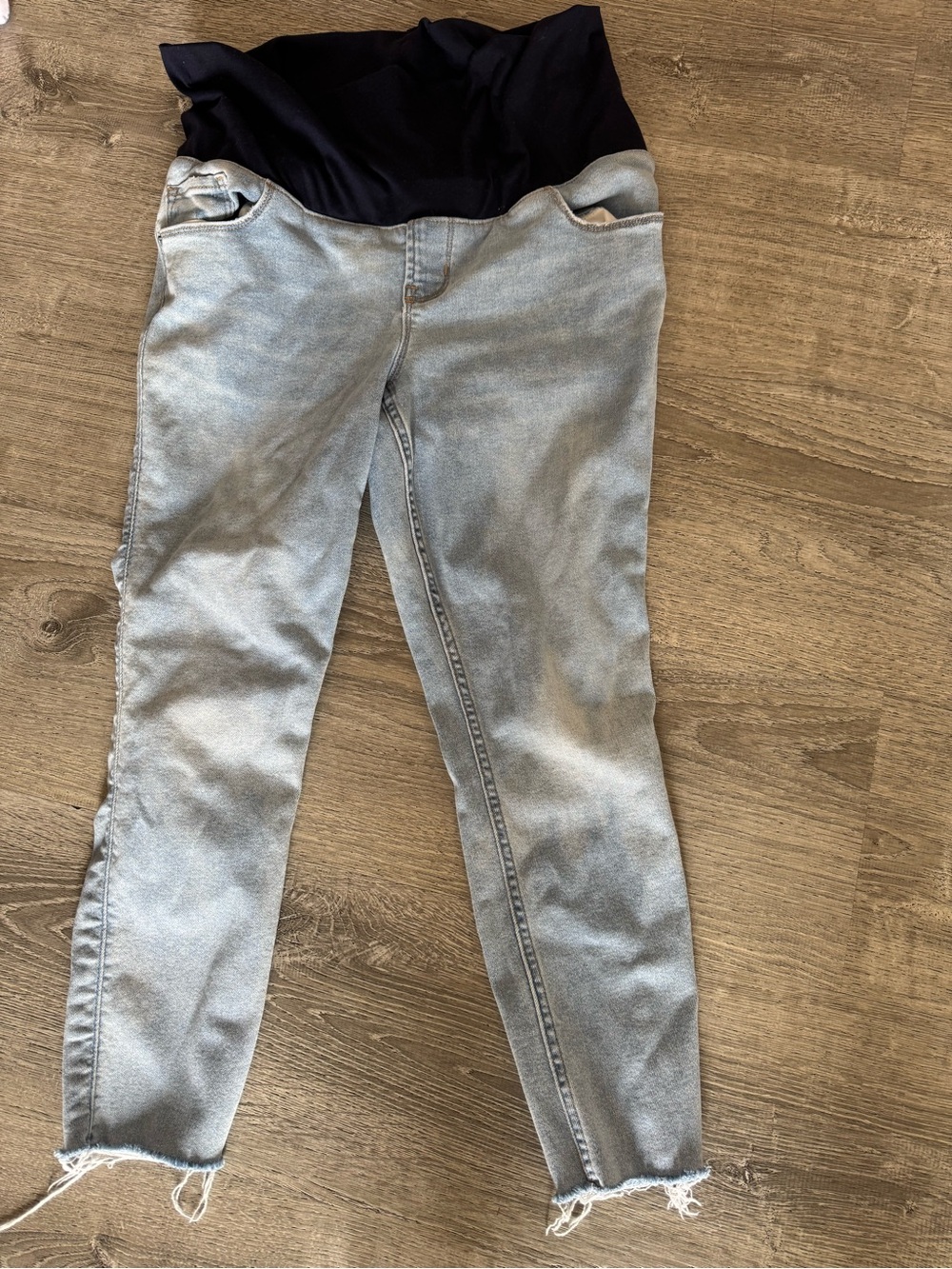 Old Navy MATERNITY Skinny Jeans in Dark Navy with Tan Stitching